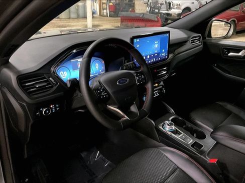 Certified 2025 Ford Escape ST-Line Elite AWD/4WD image 13