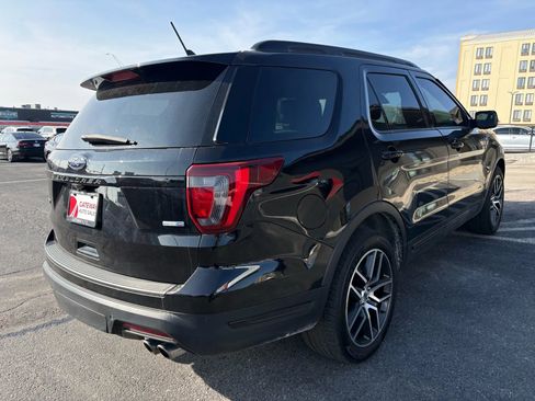 Used 2019 Ford Explorer Sport w/ Equipment Group 401A image 6