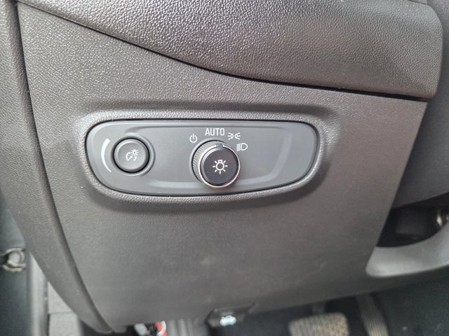 Used 2020 Chevrolet Equinox LT FWD image 27