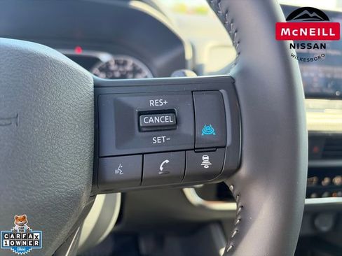 Used 2025 Nissan Rogue SV image 27