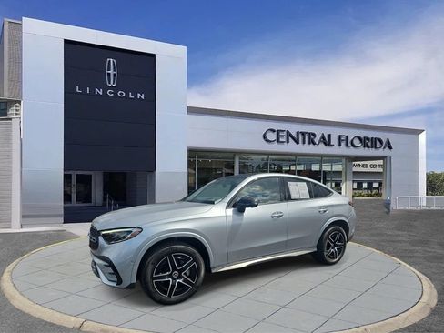 Used 2025 Mercedes-Benz GLC 300 4MATIC w/ AMG Line image 8