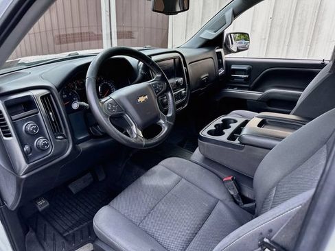 Used 2019 Chevrolet Silverado 1500 LT AWD/4WD image 11