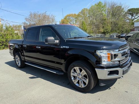 Used 2018 Ford F150 XLT w/ Equipment Group 302A Luxury image 3