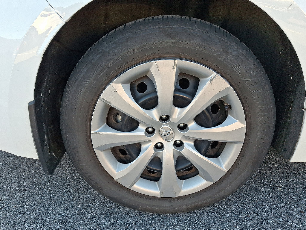 Used 2023 Toyota Corolla LE FWD image 7