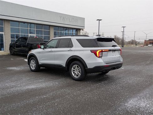 New 2026 Ford Explorer Active image 31