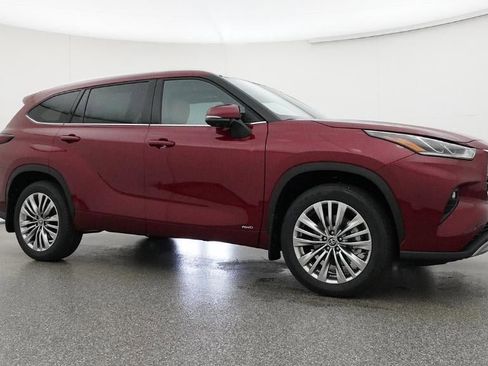 New 2026 Toyota Highlander Platinum AWD/4WD image 28