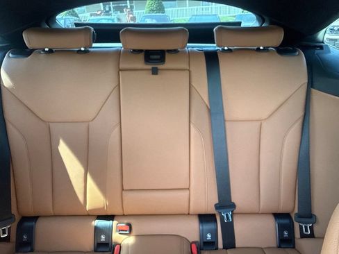 Used 2023 BMW i4 eDrive35 RWD image 13