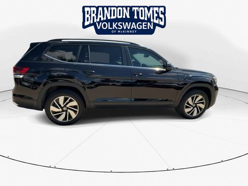 Used 2026 Volkswagen Atlas SE FWD image 9