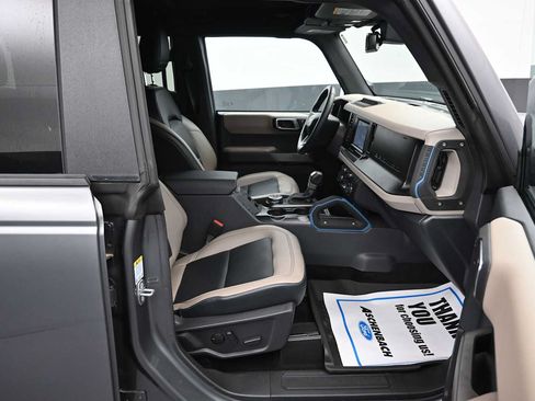 Used 2023 Ford Bronco Wildtrak AWD/4WD image 23