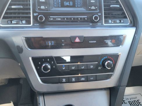 Used 2015 Hyundai Sonata SE w/ Cargo Package image 18