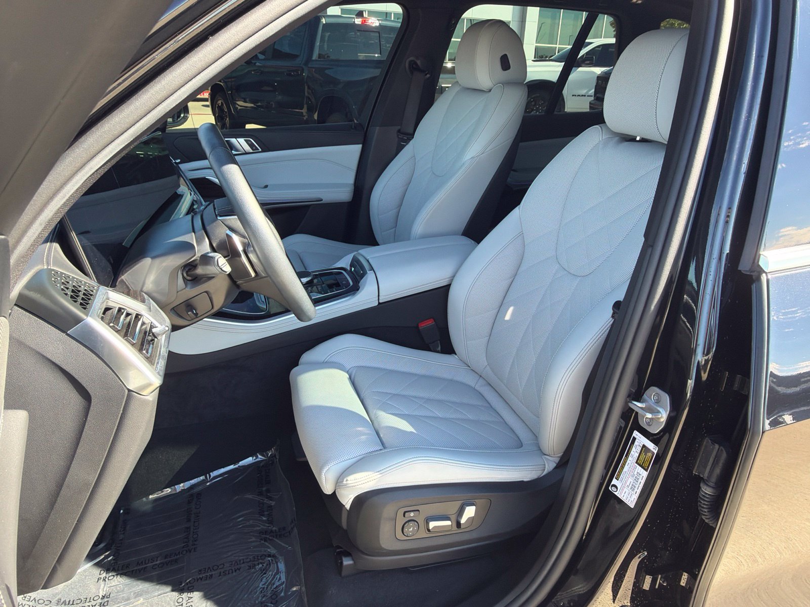 Used 2025 BMW X5 sDrive40i w/ Premium Package RWD image 14
