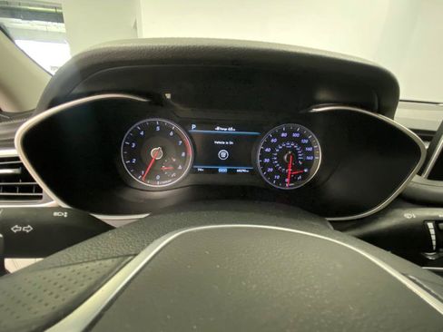 Used 2019 Genesis G70 2.0T Advanced image 32