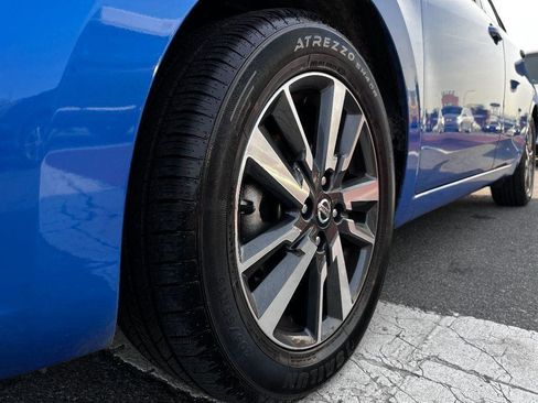 Used 2021 Nissan Versa SV image 14