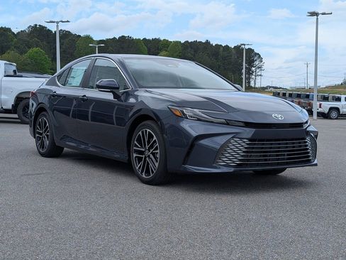 New 2026 Toyota Camry XLE image 5