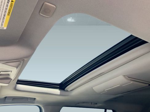 Used 2018 Cadillac Escalade ESV Luxury image 15