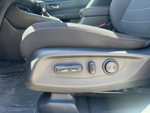 Used 2025 Honda CR-V Sport image 11