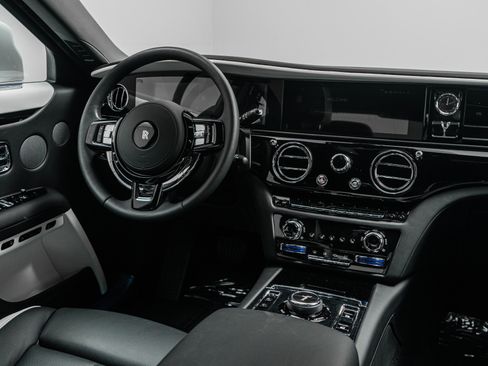 Used 2026 Rolls-Royce Ghost AWD/4WD image 29