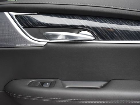 Used 2023 Cadillac XT6 Premium Luxury w/ Technology Package image 33