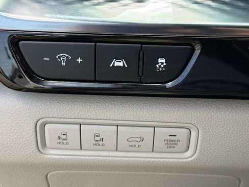 Used 2022 Kia Carnival SX Prestige FWD image 11