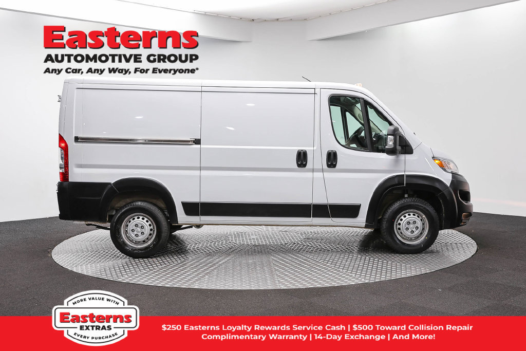 Used 2025 RAM ProMaster 2500 w/ Convenience Group FWD image 5