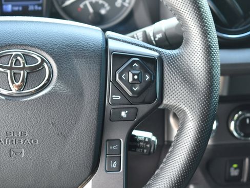 Used 2022 Toyota Tacoma TRD Off-Road w/ Technology Package image 21