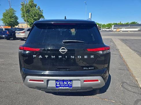 Used 2025 Nissan Pathfinder SL AWD/4WD image 6