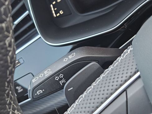 Used 2025 Audi SQ7 Prestige w/ Prestige Package AWD/4WD image 24