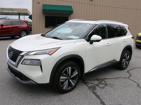 Used 2023 Nissan Rogue SL FWD image 1