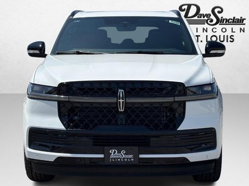 New 2026 Lincoln Navigator Reserve AWD/4WD image 8
