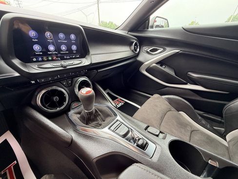 Used 2022 Chevrolet Camaro SS RWD image 27