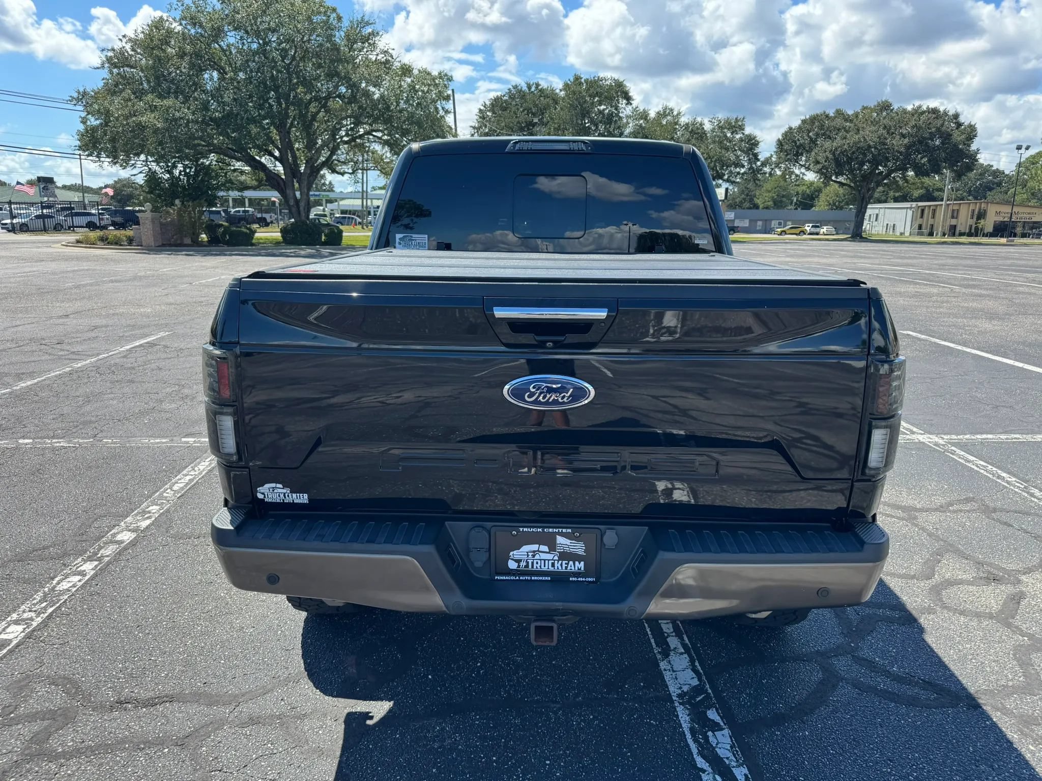 Used 2018 Ford F150 Lariat w/ Equipment Group 502A Luxury AWD/4WD image 7
