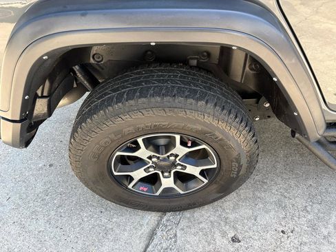 Used 2022 Jeep Wrangler Unlimited Rubicon w/ Steel Bumper Group image 25