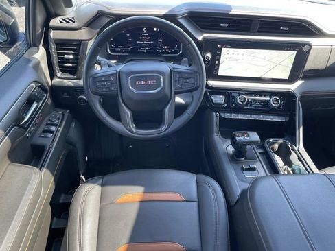 Used 2024 GMC Sierra 1500 AT4 w/ Technology Package AWD/4WD image 14