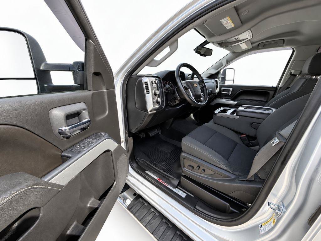 Used 2015 Chevrolet Silverado 2500 LT w/ LT Convenience Package AWD/4WD image 13