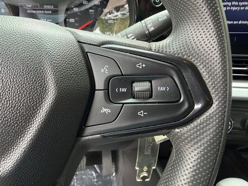 Used 2024 Chevrolet Trax LS FWD image 23