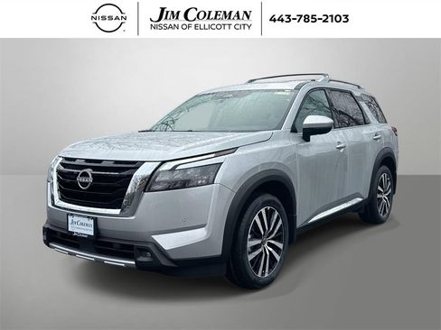 New 2025 Nissan Pathfinder Platinum image 1