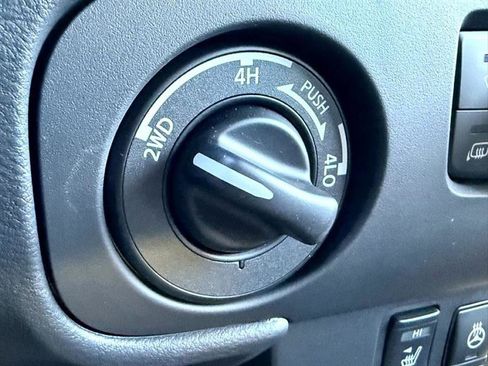 Used 2026 Nissan Frontier PRO-4X w/ Pro-4x Convenience Package image 40