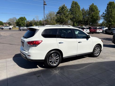 Used 2016 Nissan Pathfinder S FWD image 24