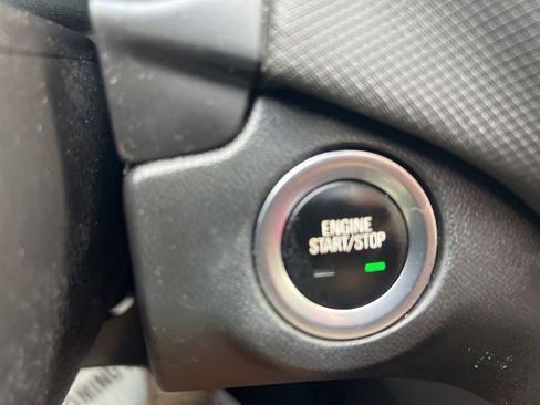 Used 2022 Chevrolet Equinox RS FWD image 76