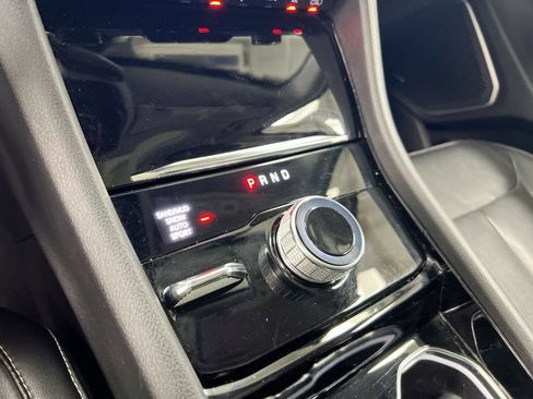 Used 2022 Jeep Grand Cherokee L Limited AWD/4WD image 18
