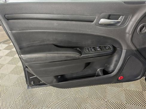 Used 2014 Chrysler 300 S image 14