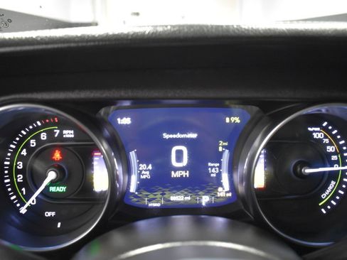 Used 2021 Jeep Wrangler Unlimited Sahara AWD/4WD image 33