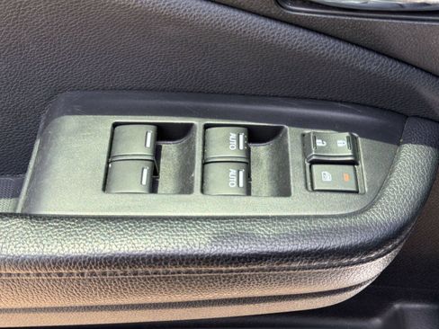 Used 2017 Honda Pilot Elite image 12