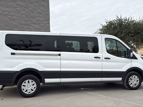 Used 2023 Ford Transit 350 XLT image 4