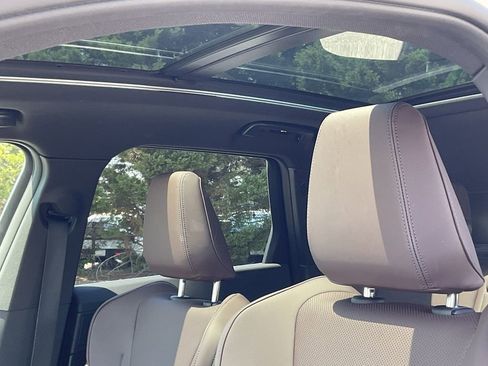 Certified 2025 BMW X1 xDrive28i AWD/4WD image 16