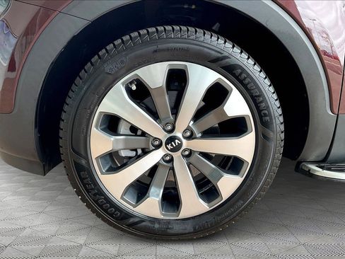 Used 2020 Kia Telluride EX w/ EX Premium Package image 34