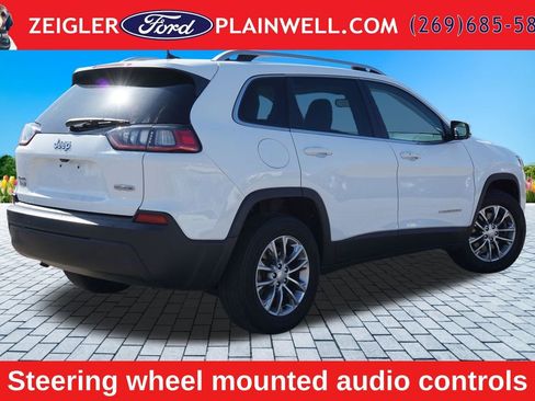 Used 2021 Jeep Cherokee Latitude Plus AWD/4WD image 5