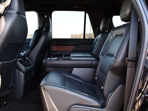 Used 2023 Lincoln Navigator L Reserve image 18