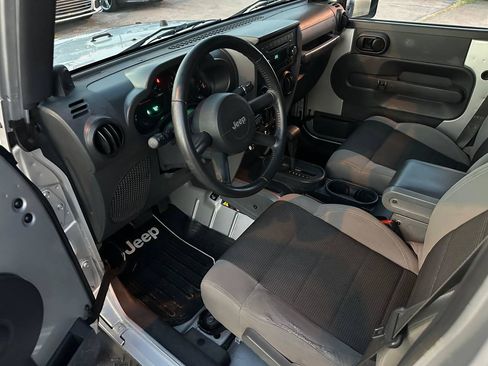 Used 2007 Jeep Wrangler Unlimited X RWD image 14