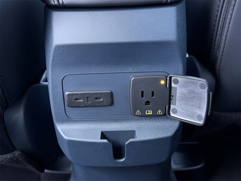 New 2026 Ford Maverick Lariat w/ Black Appearance Package image 34